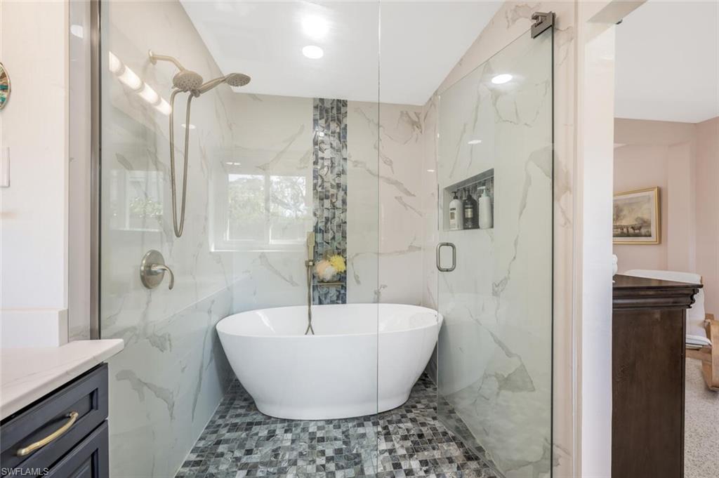 68 Wolcott DR