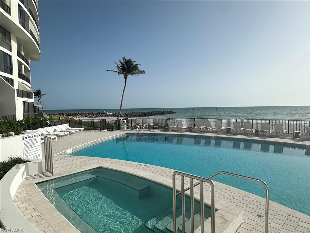 2400 Gulf Shore BLVD N # 3 Unit: PH-3