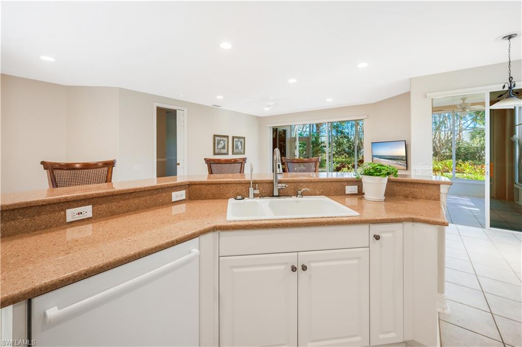 873 Carrick Bend CIR # 2002