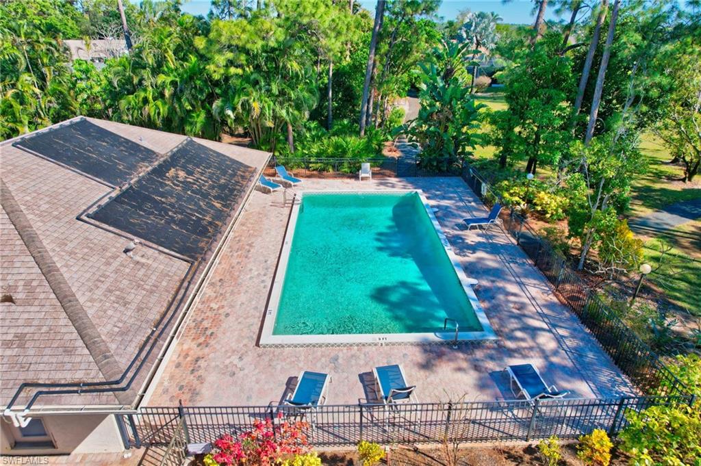 2273 Royal LN