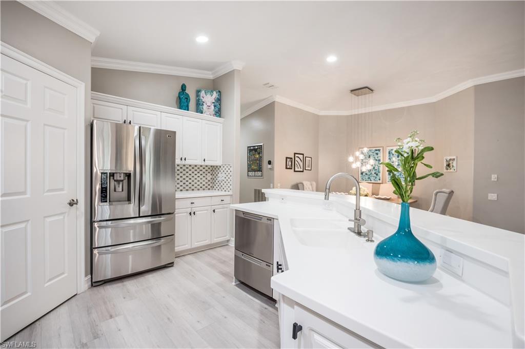 881 Carrick Bend CIR # 202