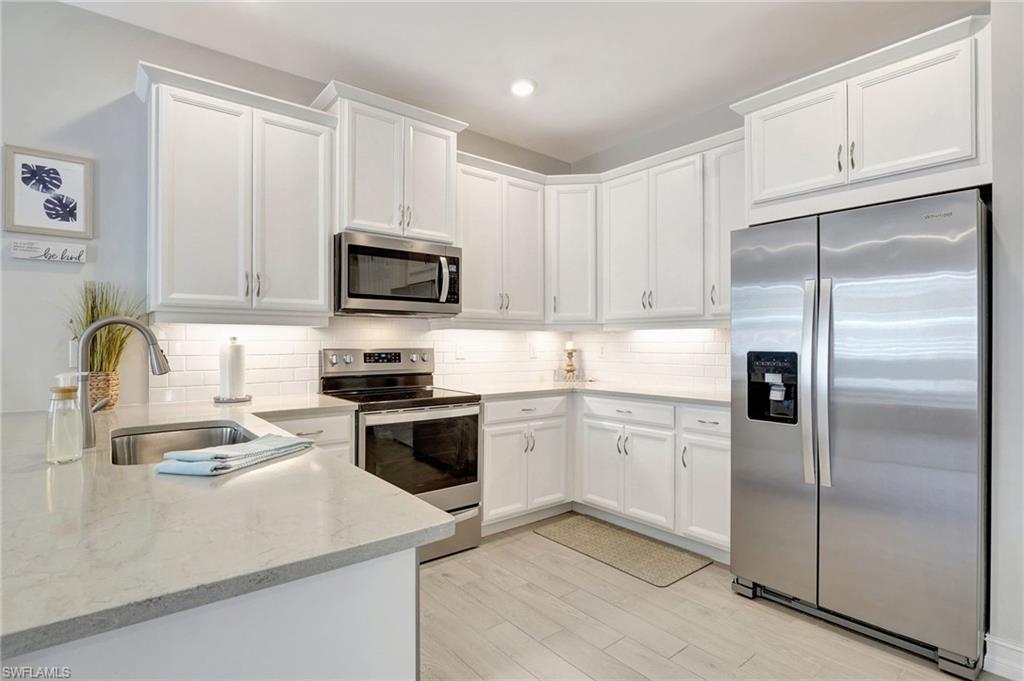 1037 Tranquil Brook DR