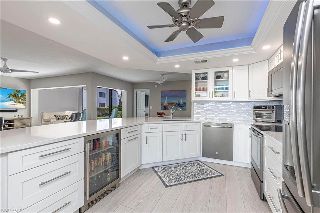 589 Beachwalk CIR # P102