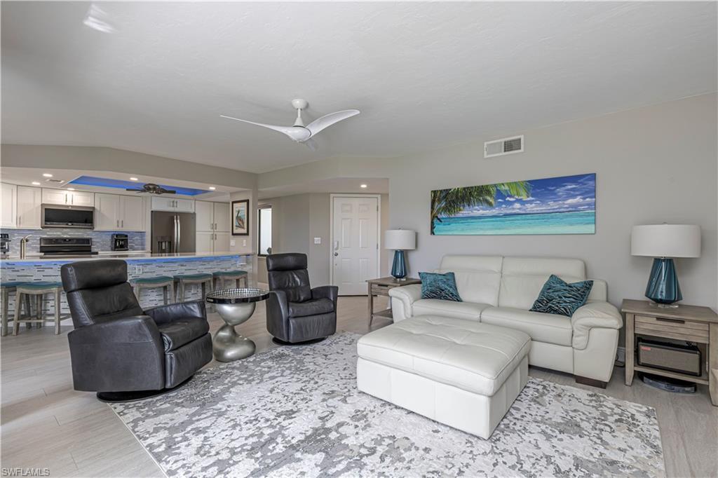 589 Beachwalk CIR # P102