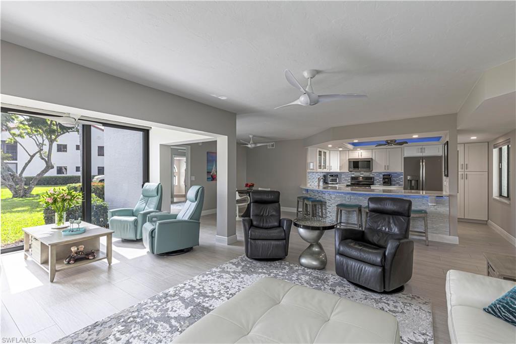 589 Beachwalk CIR # P102