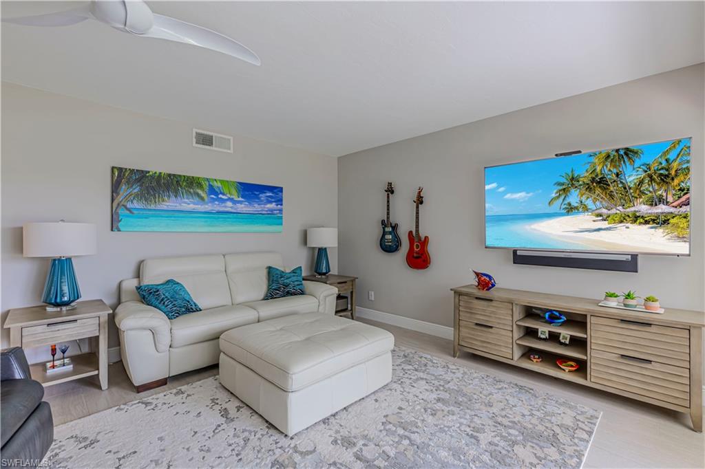 589 Beachwalk CIR # P102