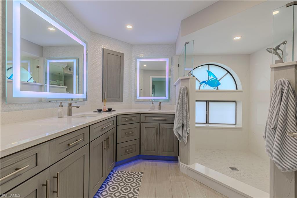 589 Beachwalk CIR # P102