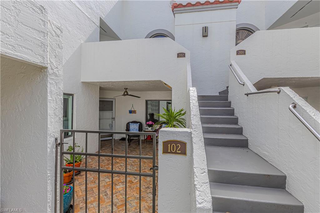 589 Beachwalk CIR # P102