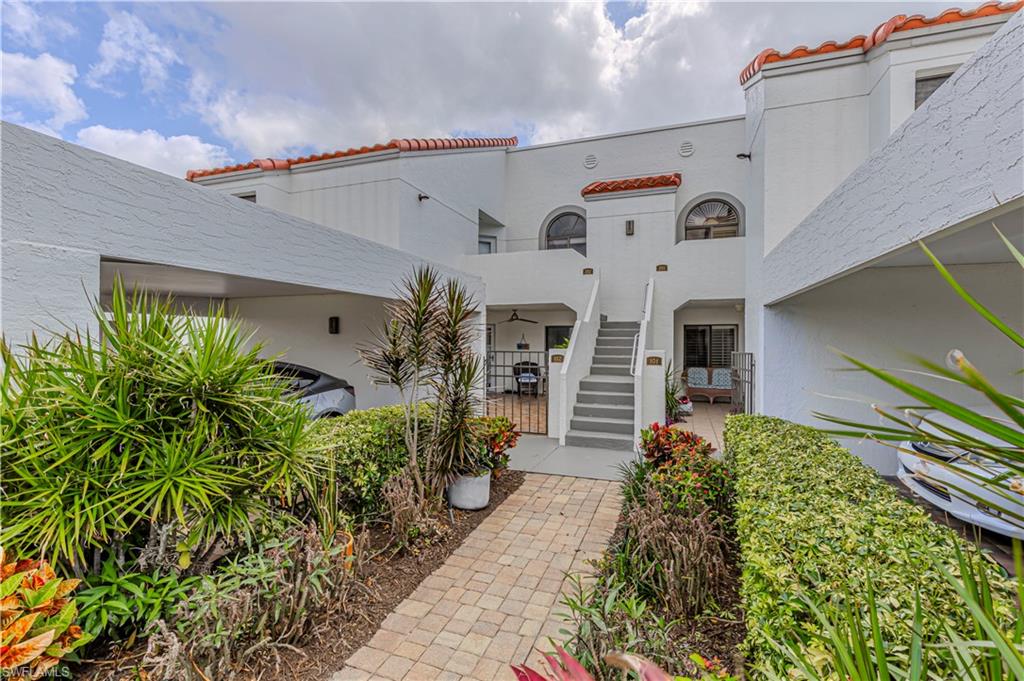 589 Beachwalk CIR # P102