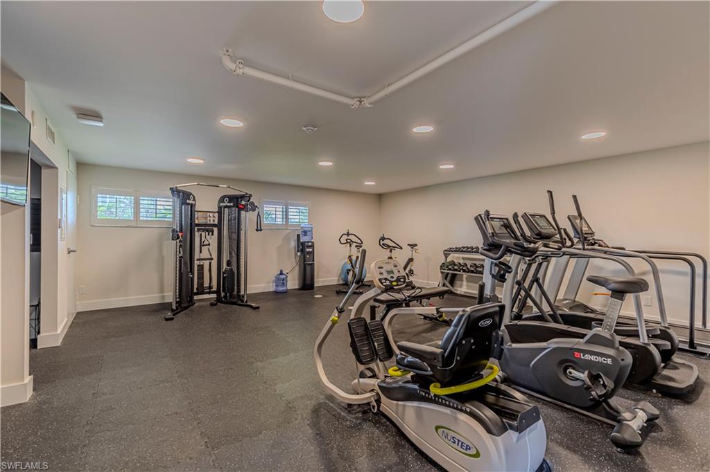 3420 Gulf Shore BLVD N # 14