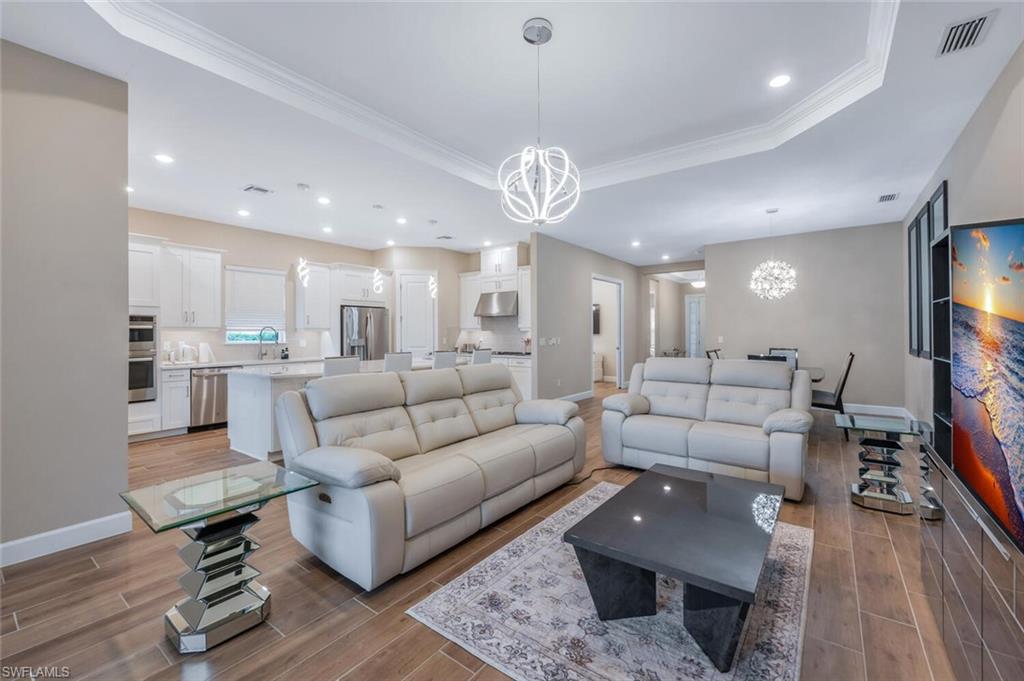 8448 Rosa CT