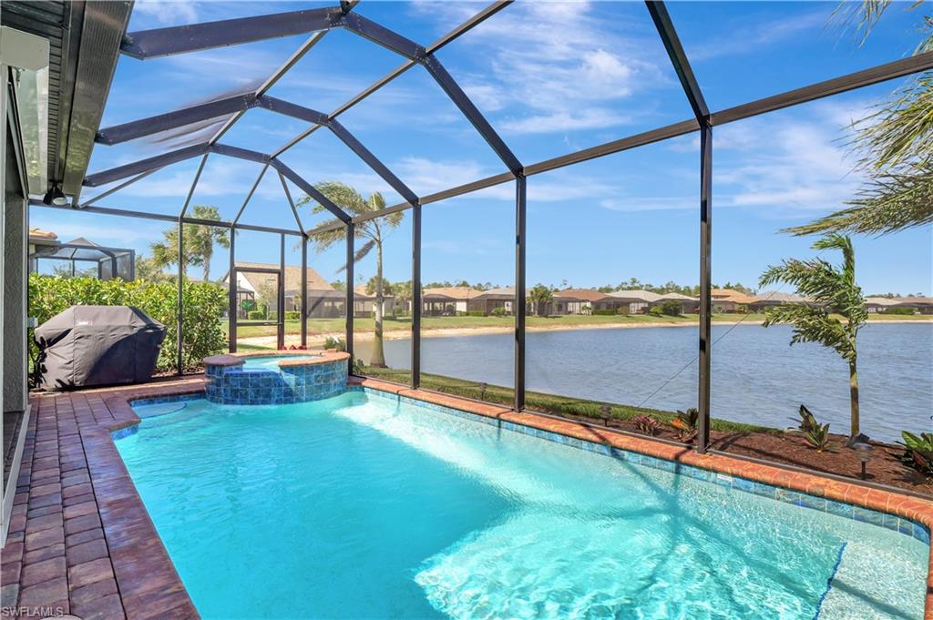 7815 Jacaranda LN
