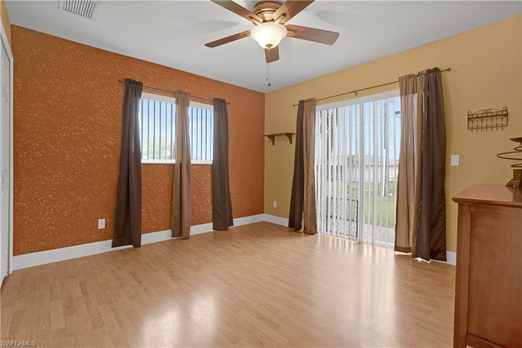 106 SW 11th TER