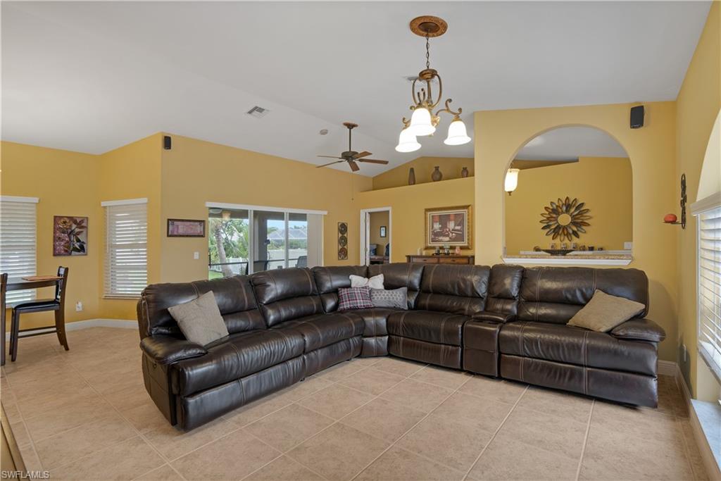 106 SW 11th TER