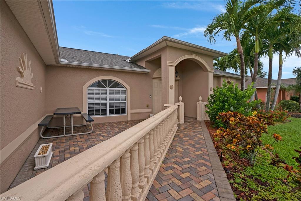 106 SW 11th TER