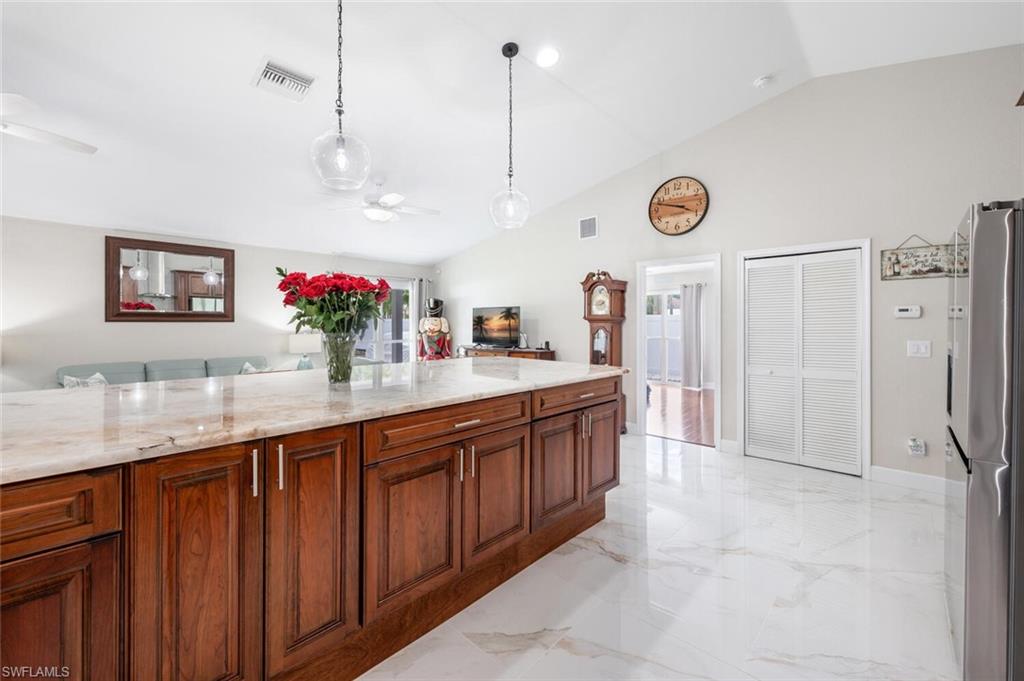 5831 Dogwood WAY