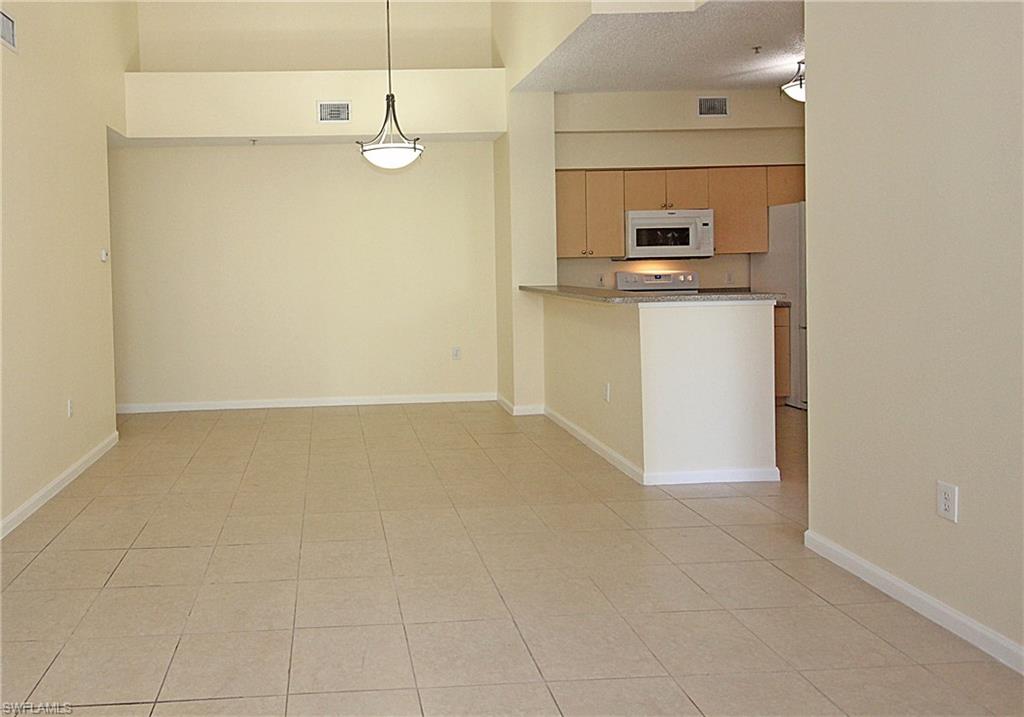 1160 Reserve WAY # 305