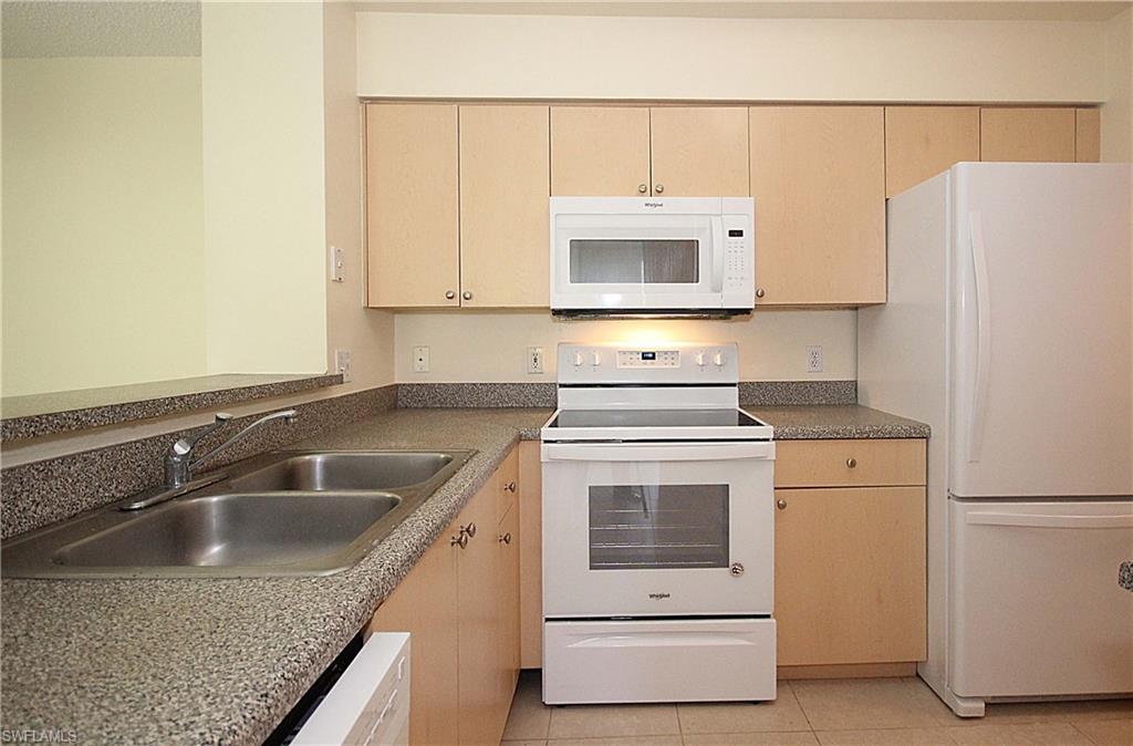 1160 Reserve WAY # 305