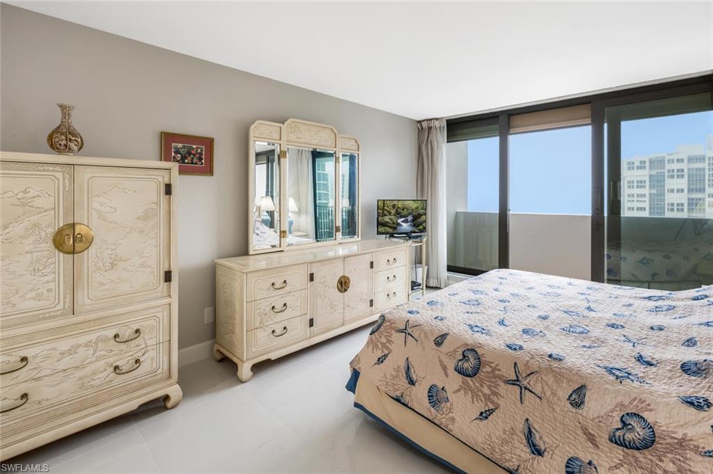 4005 Gulf Shore BLVD N # 805