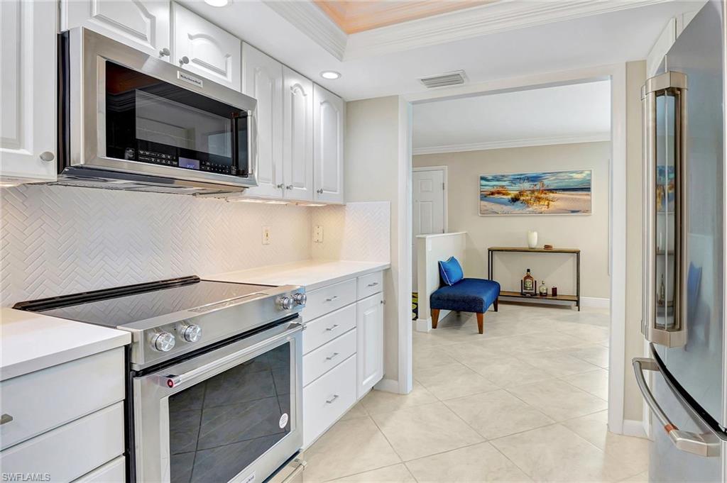 2880 Gulf Shore BLVD N # 410