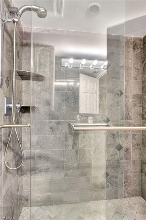 2880 Gulf Shore BLVD N # 410