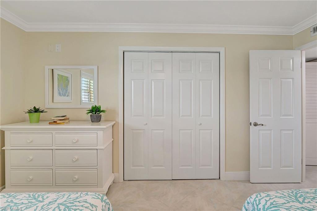 2880 Gulf Shore BLVD N # 410