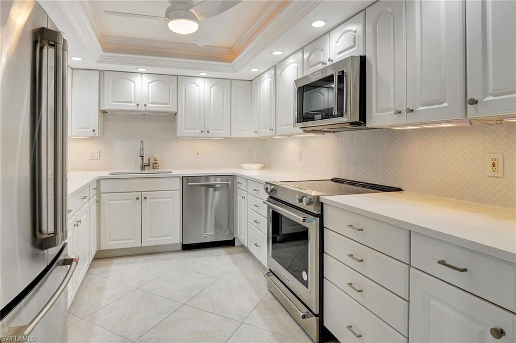 2880 Gulf Shore BLVD N # 410