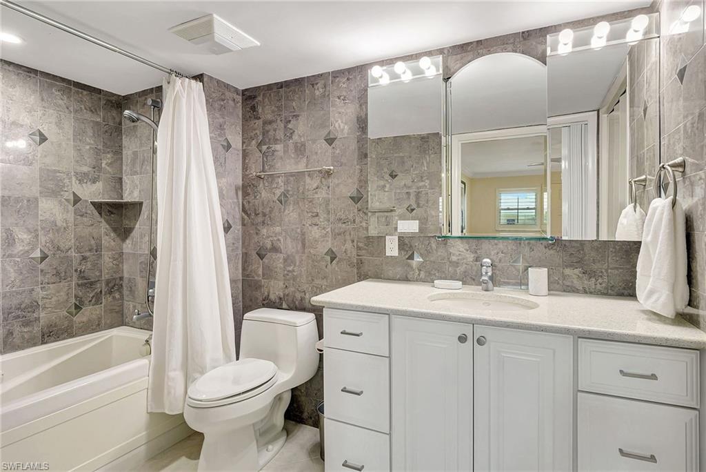 2880 Gulf Shore BLVD N # 410