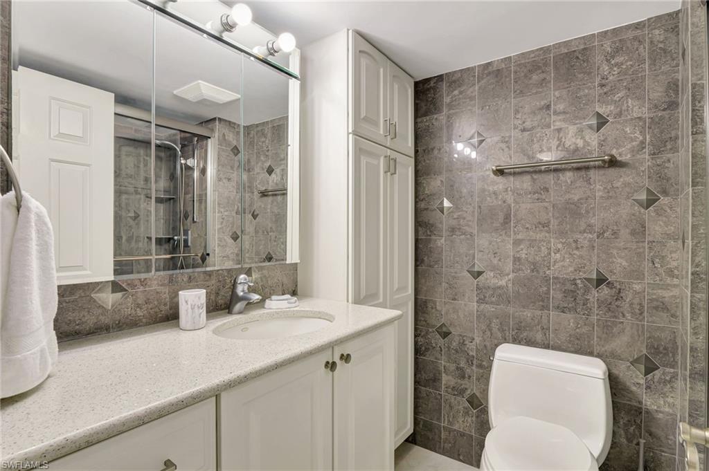 2880 Gulf Shore BLVD N # 410