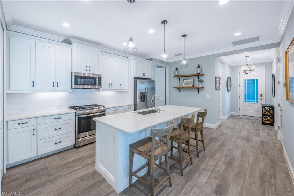 2211 Marquesa CIR