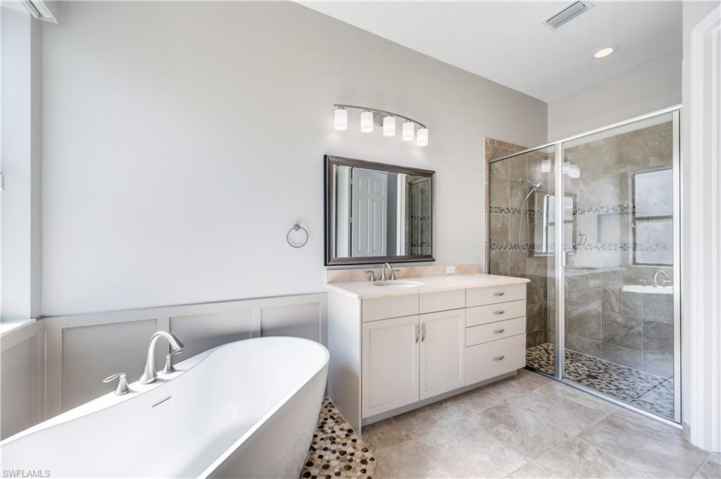 2820 Cinnamon Bay CIR