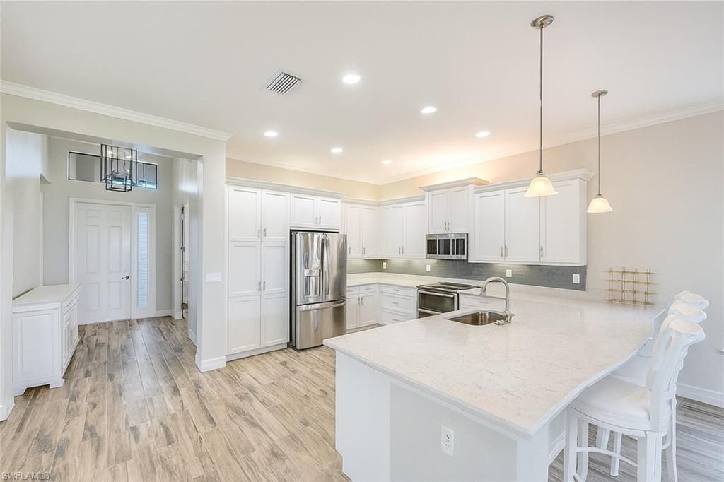 2820 Cinnamon Bay CIR