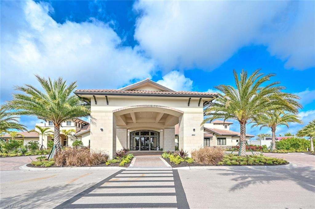 9389 Pocida CT # 202