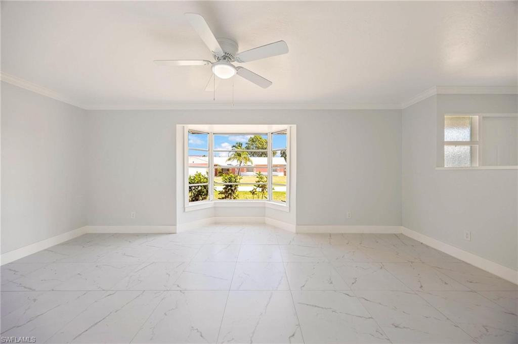 3925 Riviera CIR