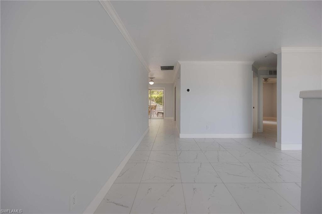 3925 Riviera CIR