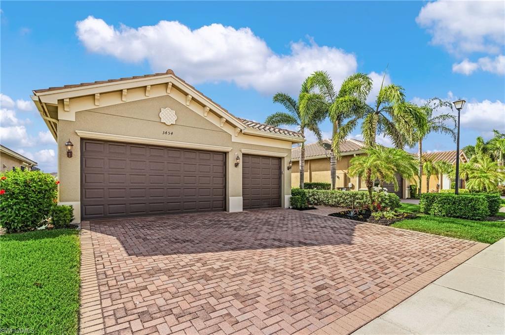 3454 Pacific DR