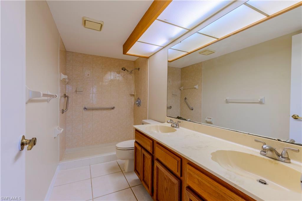 5825 Rattlesnake Hammock RD # 108