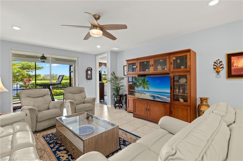 14615 Edgewater CIR