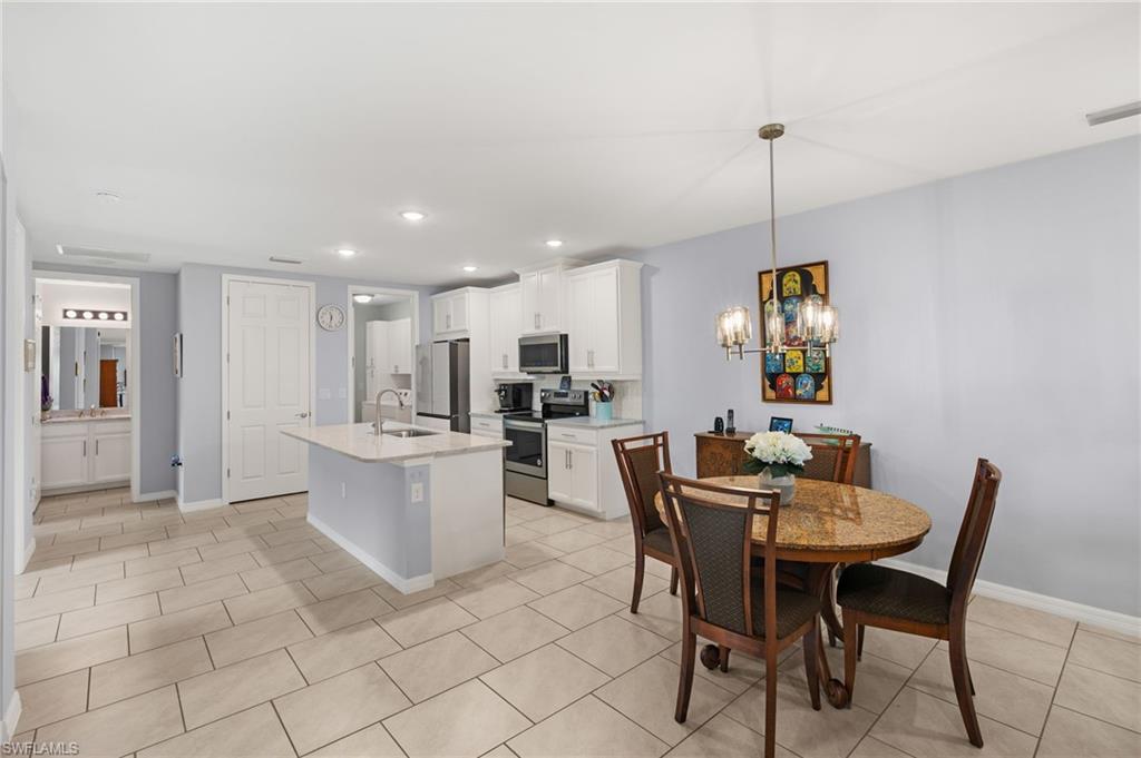 14615 Edgewater CIR