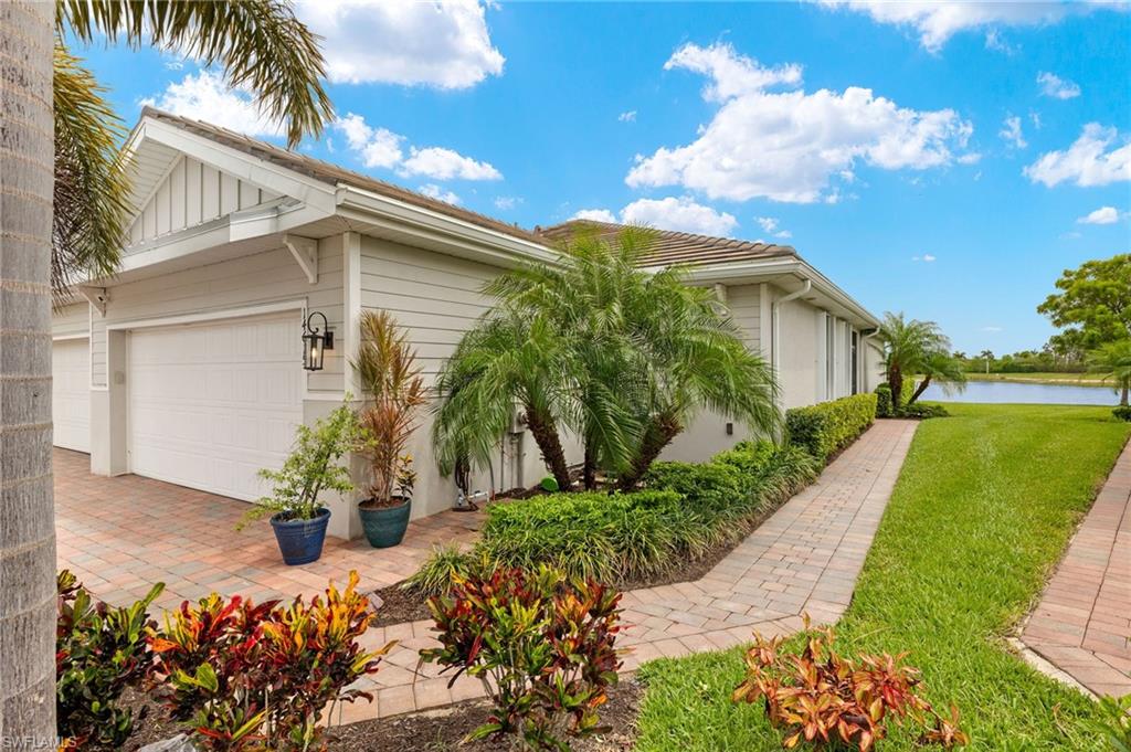14615 Edgewater CIR