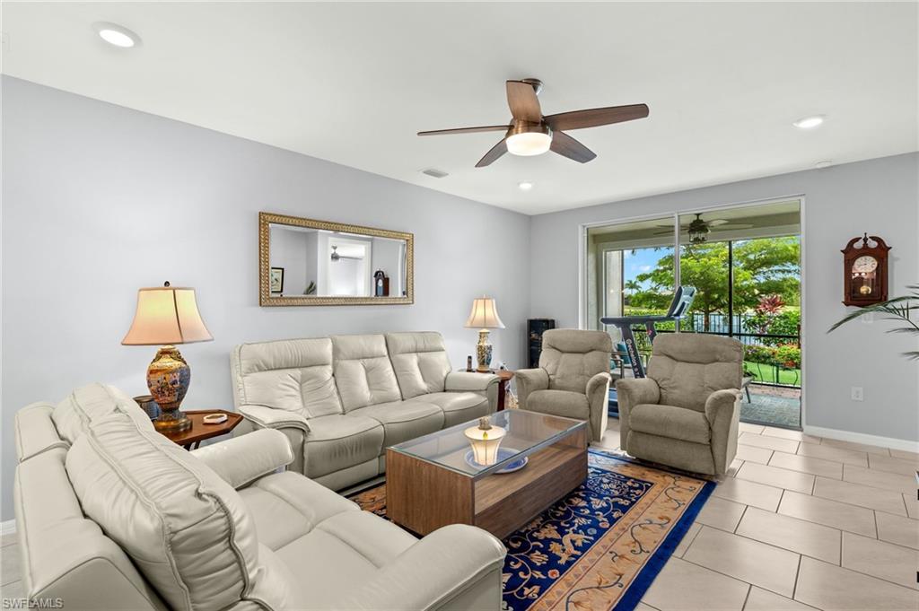 14615 Edgewater CIR