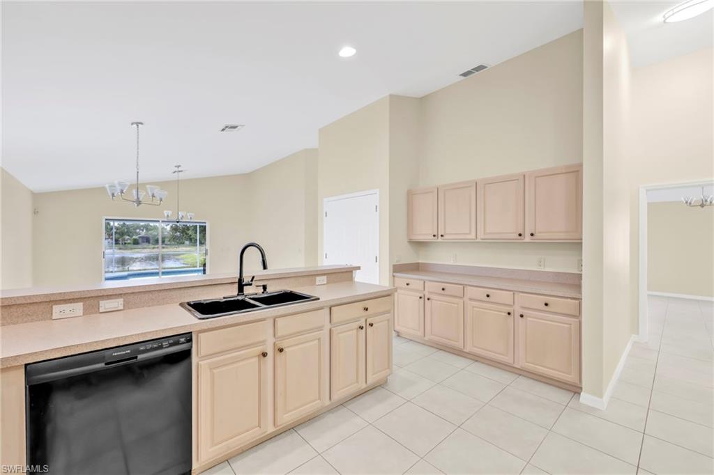 15015 Savannah DR
