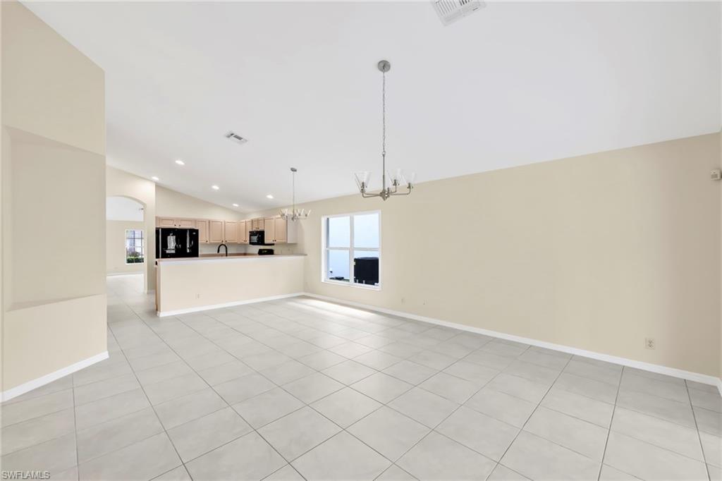 15015 Savannah DR