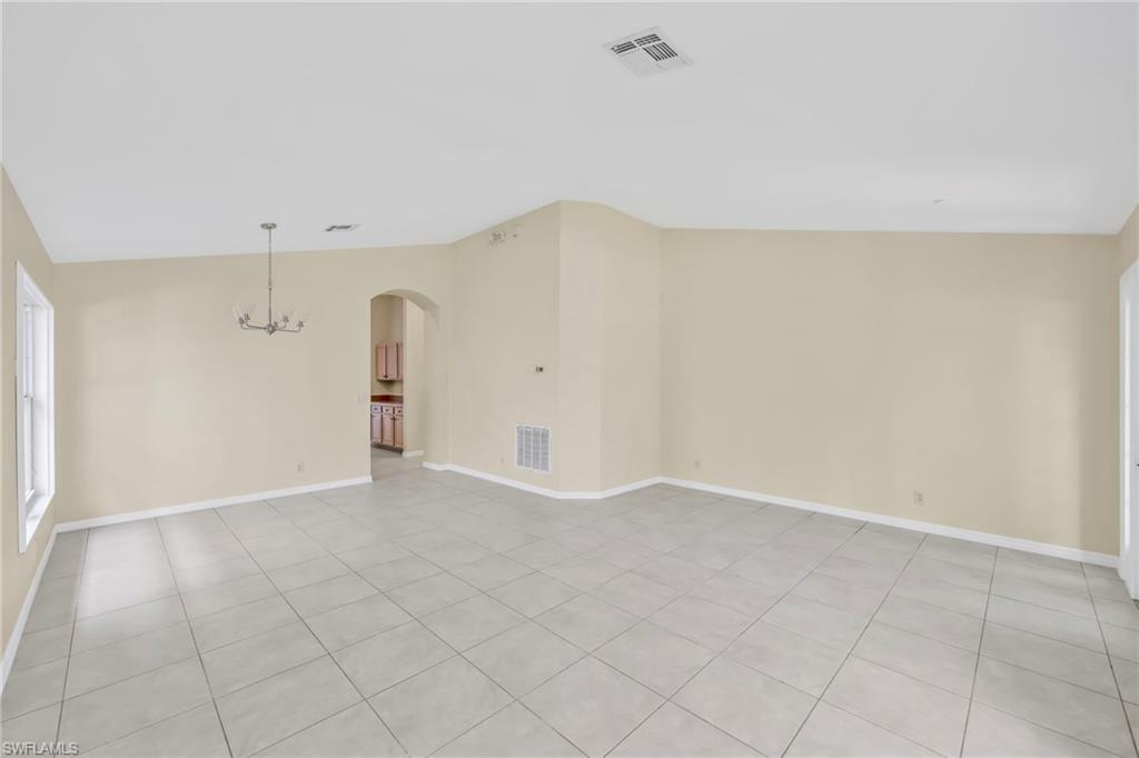 15015 Savannah DR