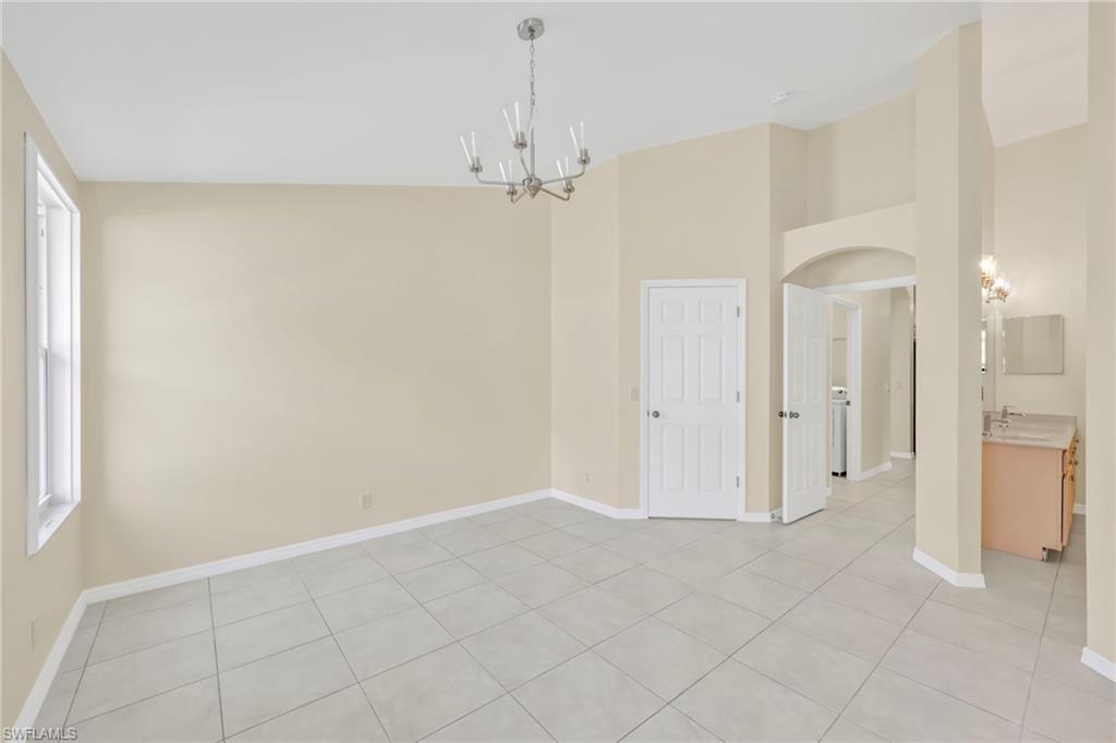 15015 Savannah DR