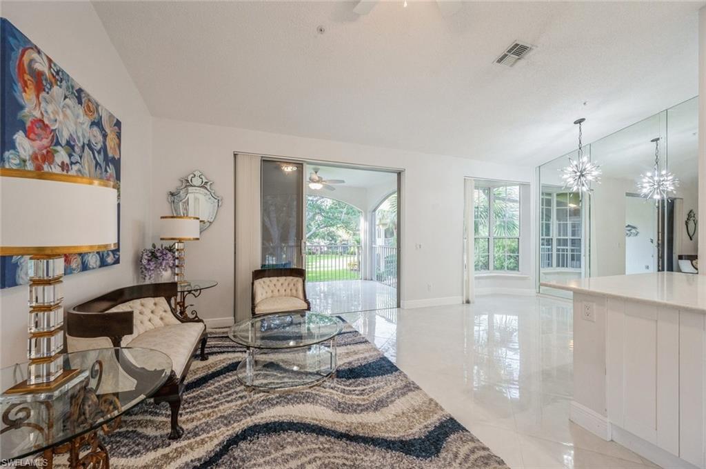 74 Silver Oaks CIR # 202 Unit: 9-202