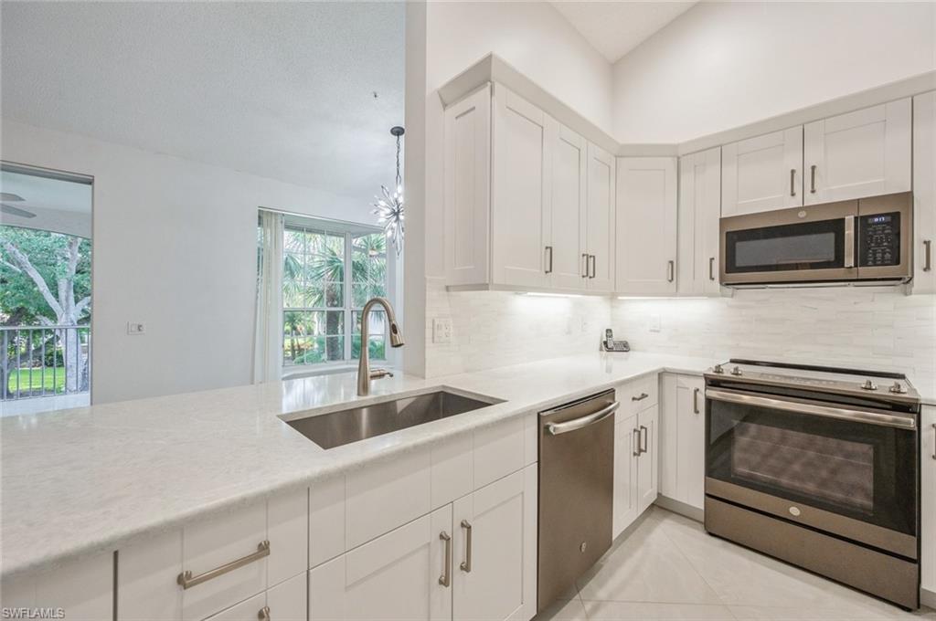 74 Silver Oaks CIR # 202 Unit: 9-202