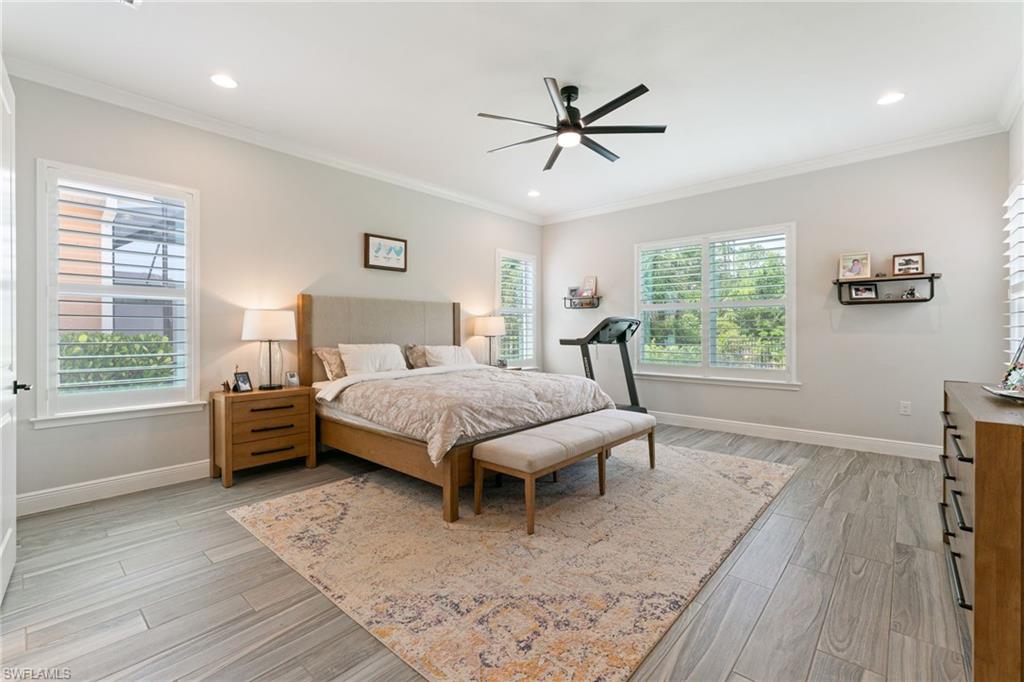 3725 Helmsman DR