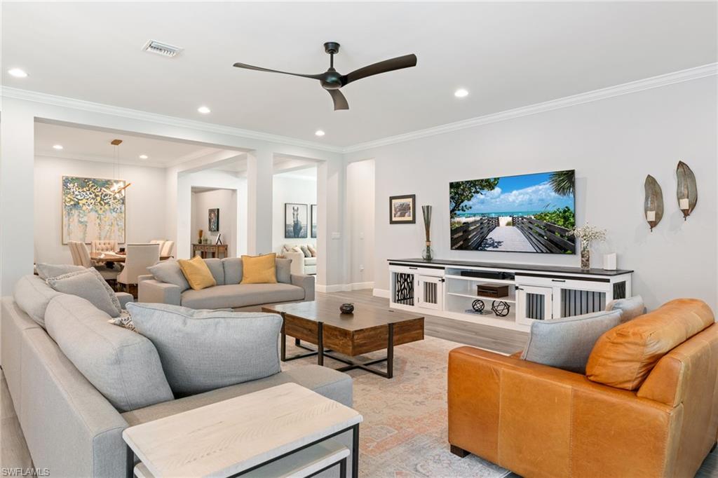 3725 Helmsman DR