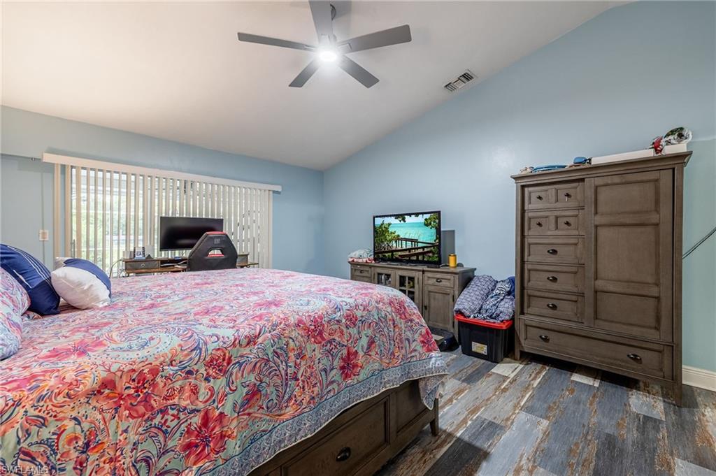6011 Sea Grass LN